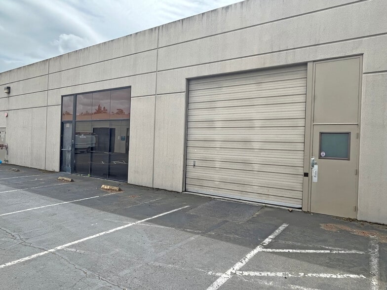 More Photos Of 6115-6125 State Farm Dr, Rohnert Park Light Manufacturing For Lease