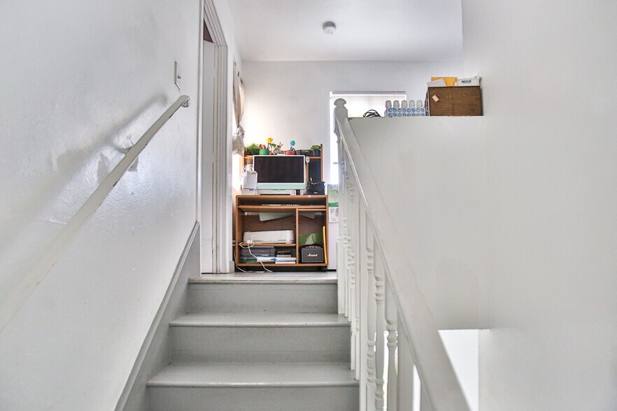 More Photos Of 3627 W 11th St, Santa Ana Apartments For Sale