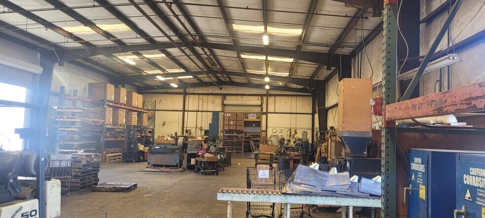 More Photos Of 33 S University St, Healdsburg Warehouse For Sale