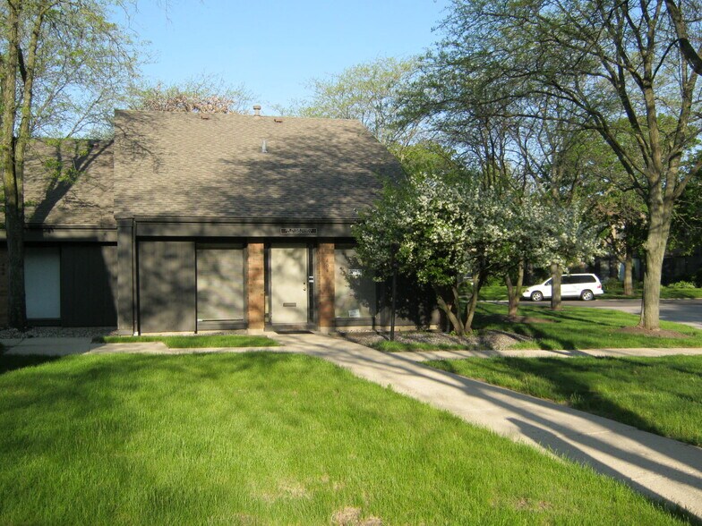 Primary Photo Of 1250 Executive Pl, Geneva Office For Lease