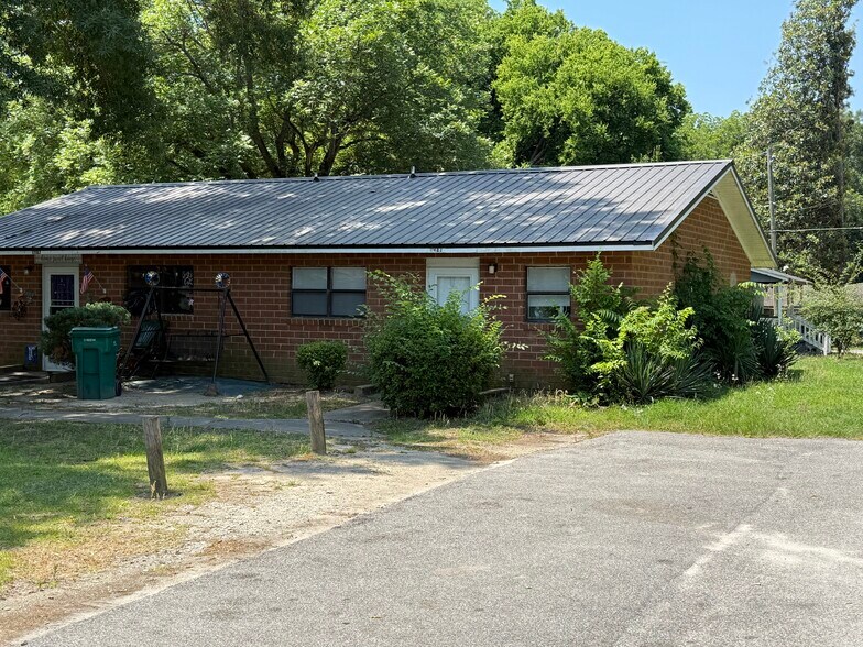 More Photos Of 104 Raley St, Cheraw Apartments For Sale