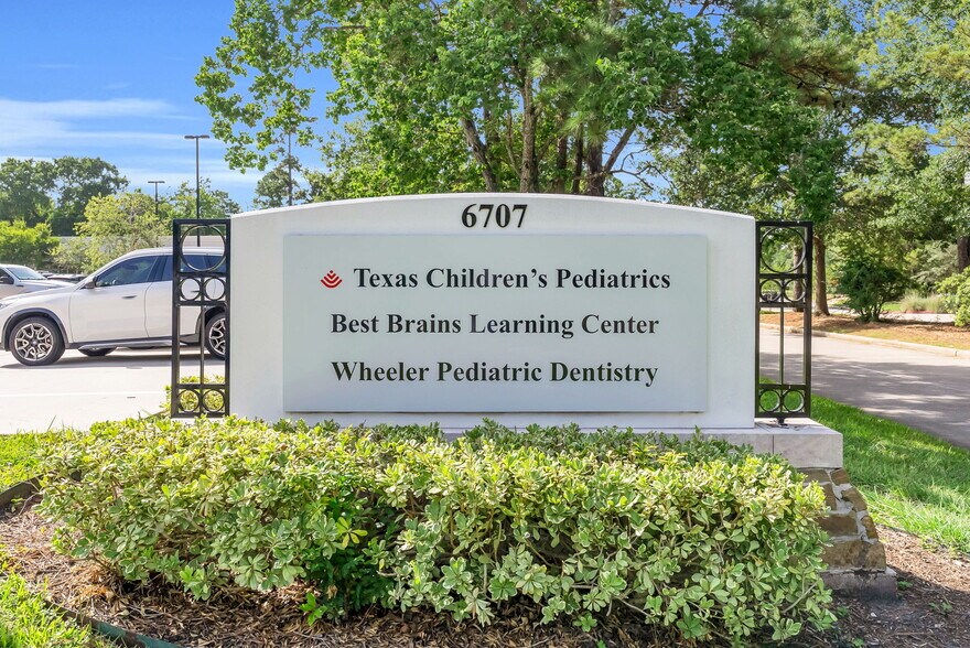 More Photos Of 6707 Sterling Ridge Dr, The Woodlands Medical For Lease