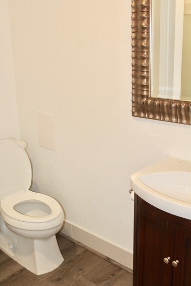 More Photos Of 703 S 10th St, Las Vegas Medical For Sale