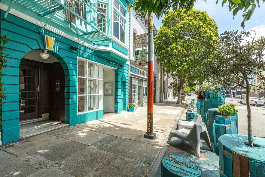 More Photos Of 3318-3320 22nd St, San Francisco Apartments For Lease