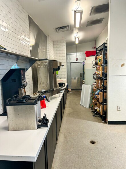 More Photos Of 1903 Milwaukee Ave, Lubbock Fast Food For Lease
