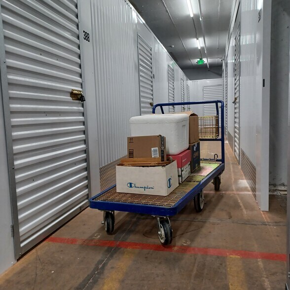 More Photos Of 517 S Wenatchee Ave, Wenatchee Self Storage For Sale