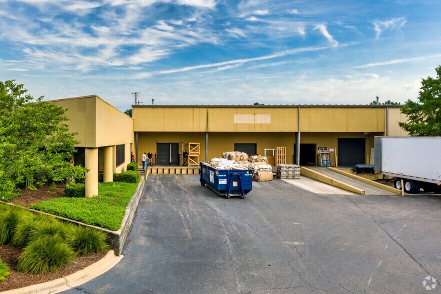More Photos Of 130 Pinnacle Point Ct, Columbia Warehouse For Lease