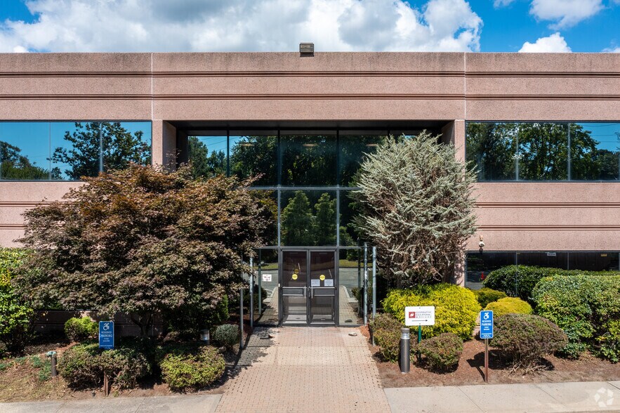More Photos Of 7 Cambridge Dr, Trumbull Office For Lease