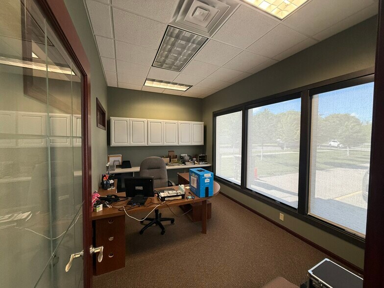 More Photos Of 3200-3264 20th St S, Fargo General Retail For Lease