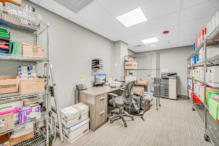 More Photos Of 18927 Hickory Creek Dr, Mokena Office For Lease