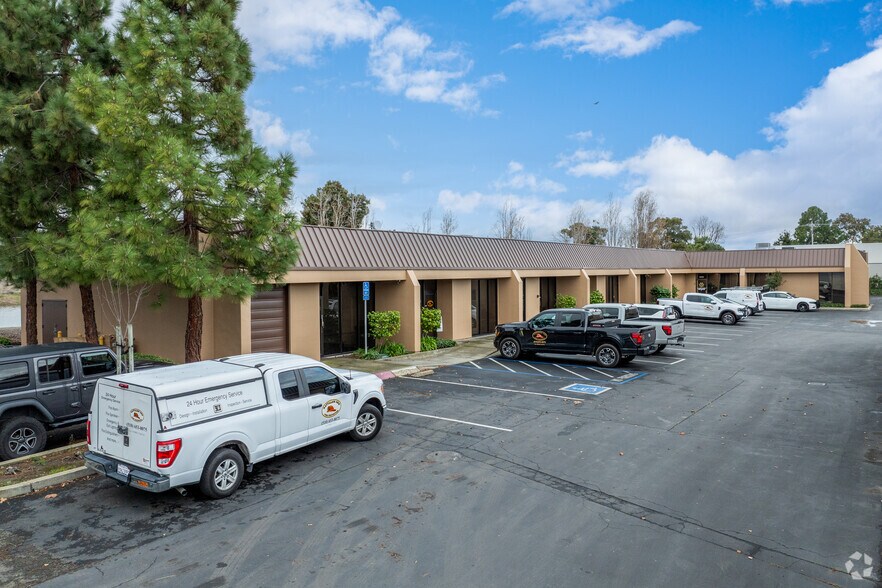 Primary Photo Of 14731-14743 Catalina St, San Leandro Research And Development For Lease