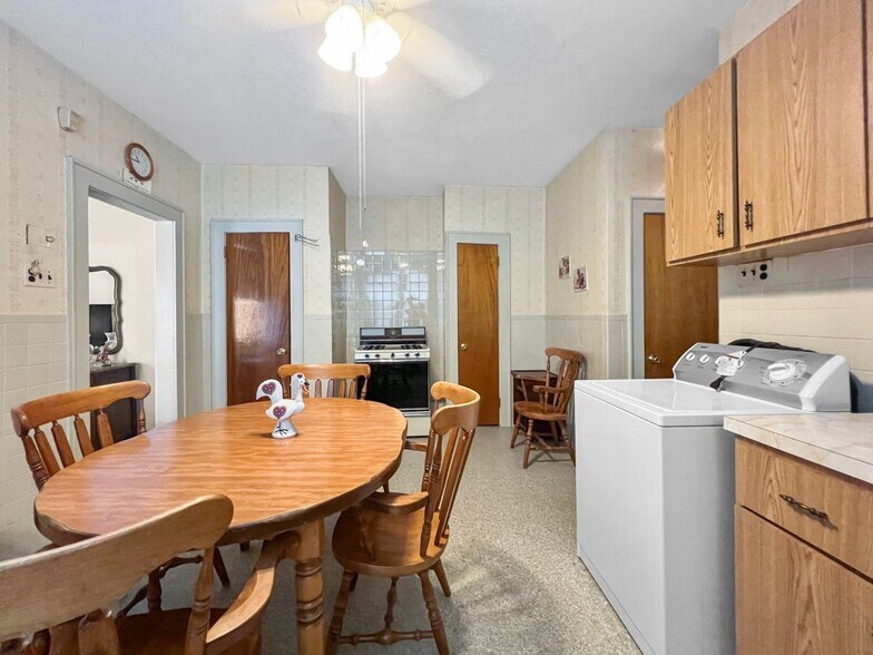 More Photos Of 700-702 N 7th St, Newark Apartments For Sale