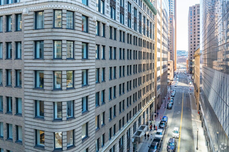 More Photos Of 2 Oliver St, Boston Office For Lease