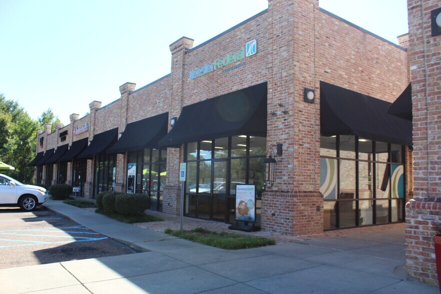 More Photos Of 733 Lake Harbour Dr, Ridgeland Storefront Retail Office For Lease