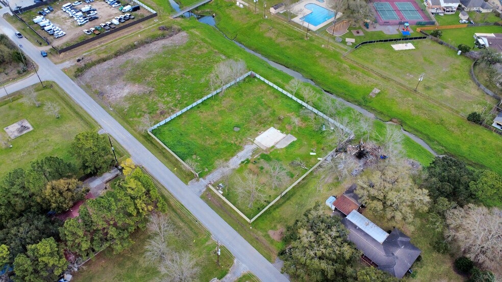 More Photos Of 12033 Bedford St, Houston Land For Sale