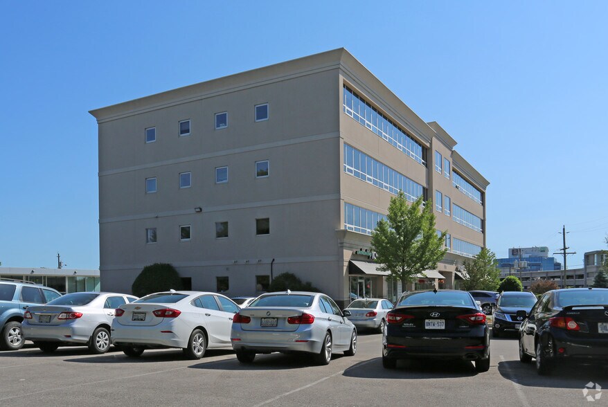 More Photos Of 170 The Donway W, Toronto Office For Lease