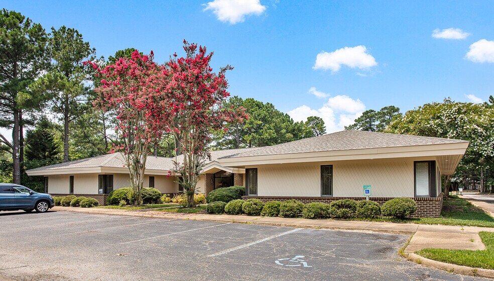 More Photos Of 5248 Olde Towne Rd, Williamsburg Office For Sale