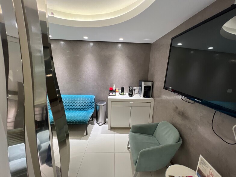 More Photos Of 1111 Park Ave, New York Apartments For Sale