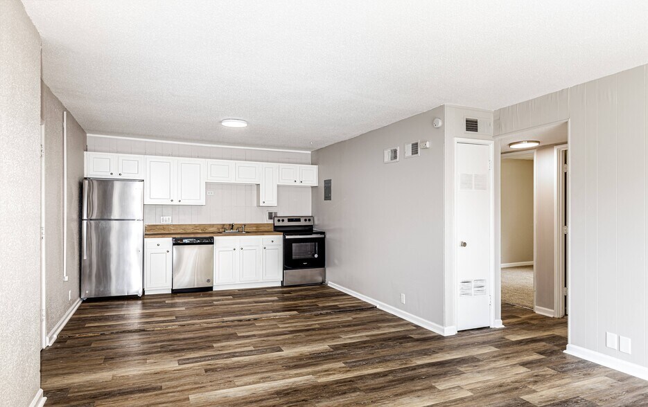 More Photos Of 2350 Ridge Ct, Lawrence Apartments For Sale