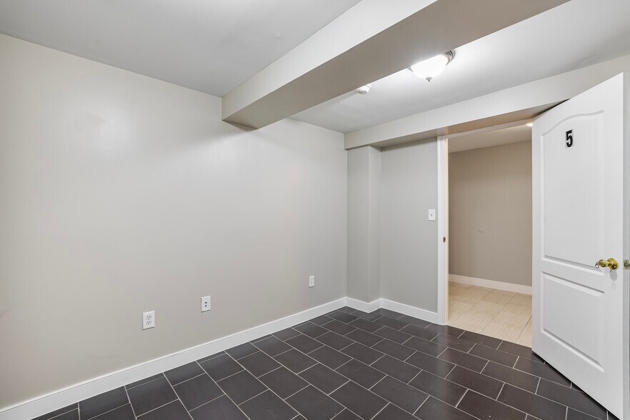 More Photos Of 302 V St NE, Washington Multifamily For Sale