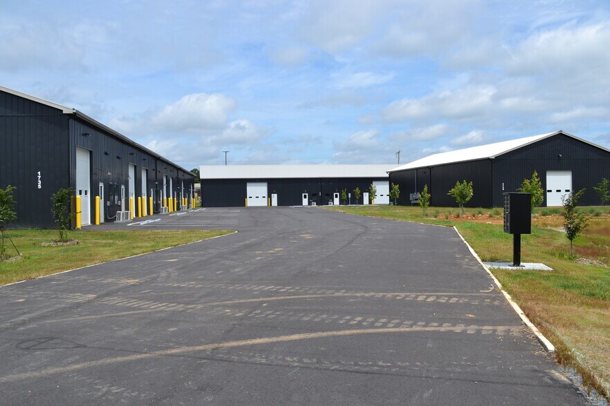 More Photos Of 1739 Woodhurst Ln, Albemarle Unknown For Lease