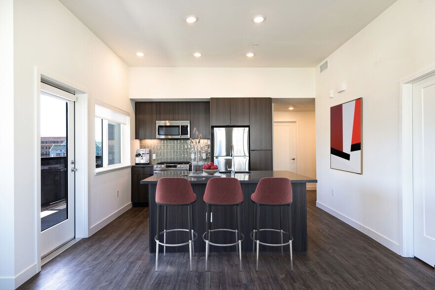 More Photos Of 1100 Webster St, Oakland Apartments For Lease