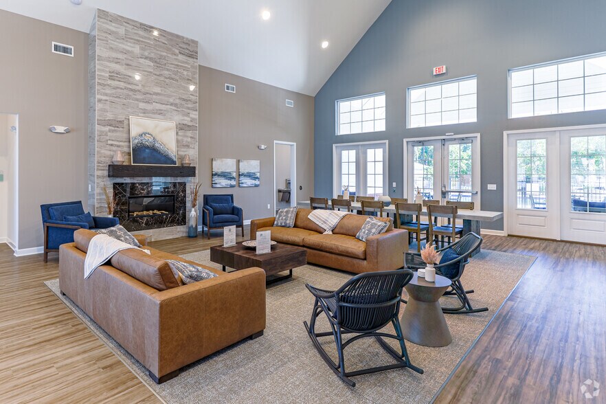 More Photos Of 5401 Commonwealth Centre Pky, Midlothian Apartments For Sale