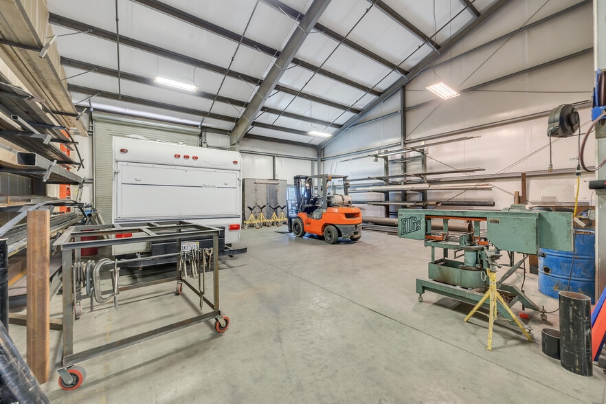 More Photos Of 18855 Microtronics, Sonora Industrial For Sale