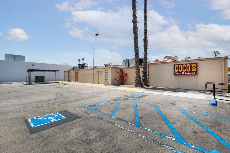 More Photos Of 2750 Harbor Blvd, Costa Mesa Unknown For Lease