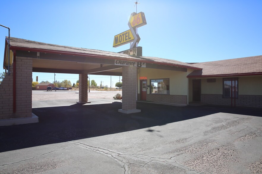 More Photos Of 2101-2105 Navajo Blvd, Holbrook Hospitality For Sale