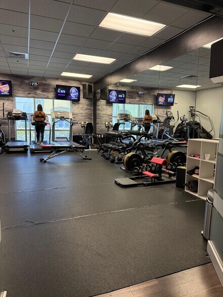 More Photos Of 1835 NW 112th Ave, Miami Warehouse For Sale