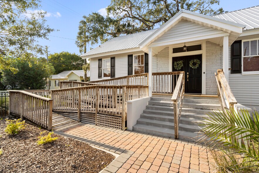 More Photos Of 19 Riberia St, Saint Augustine Office For Sale