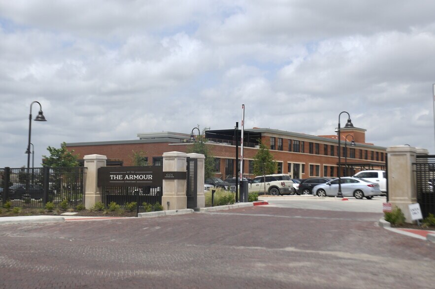 More Photos Of 601 E Exchange Ave, Fort Worth Office For Lease