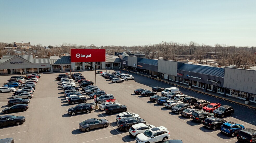 More Photos Of 421-575 Boston Post Rd, Port Chester Unknown For Lease