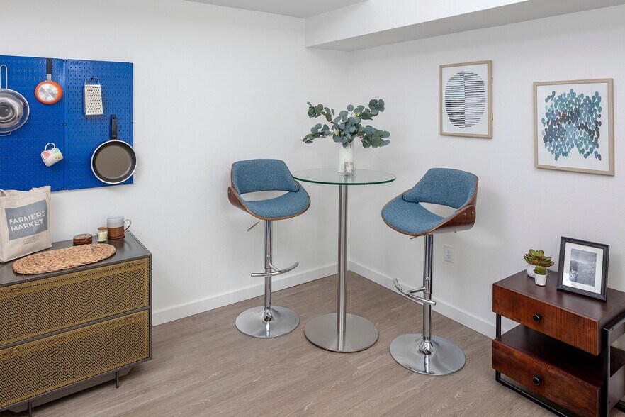 More Photos Of 11125 SE 21st St, Milwaukie Apartments For Lease