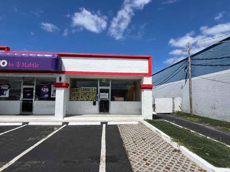 More Photos Of 3817 S Dale Mabry Hwy, Tampa Freestanding For Lease