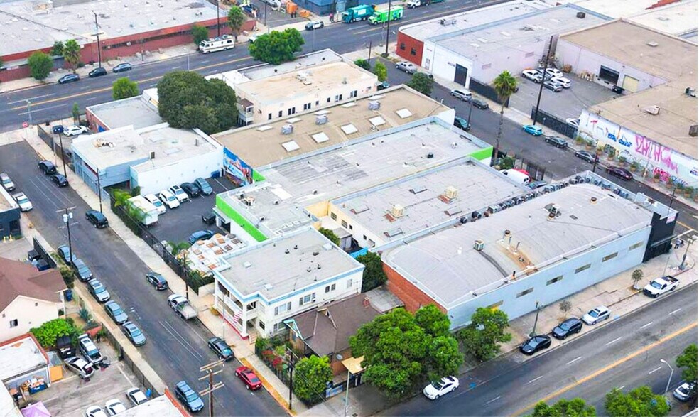 More Photos Of 148 W 32nd St, Los Angeles Warehouse For Lease