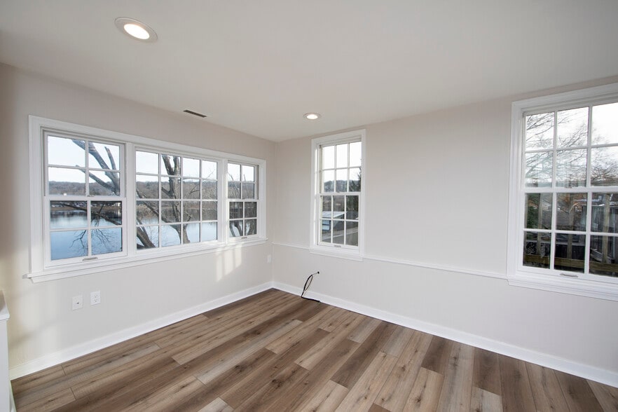 More Photos Of 15 E Bridge St, New Hope Storefront Retail Residential For Sale