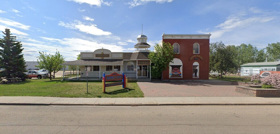 More Photos Of 4831 93 Av NW, Edmonton Office For Sale