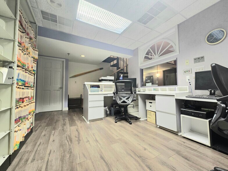 More Photos Of 224 Taylors Mill Rd, Manalapan Township Medical For Sale