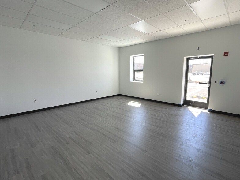 More Photos Of 17 Van Vooren Drive, Oakland, Bergen County, NJ, Oakland Warehouse For Lease