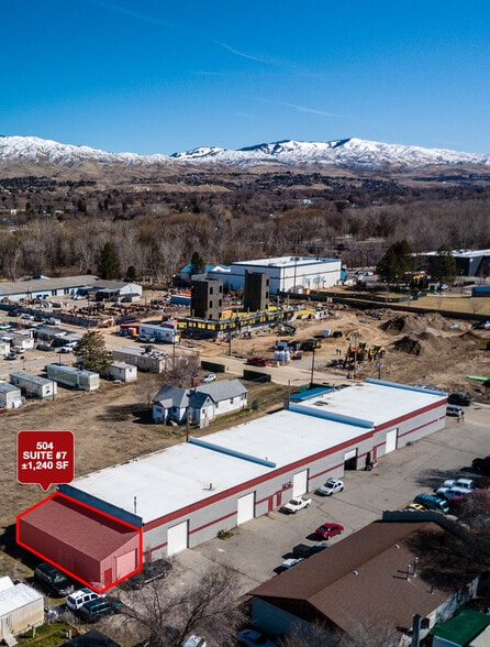 More Photos Of 504 E 43rd St, Garden City Warehouse For Lease