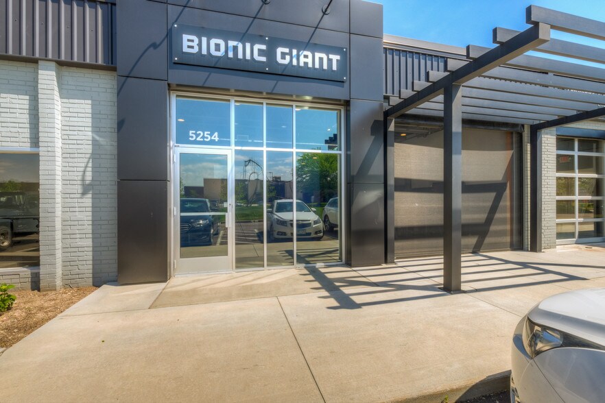 More Photos Of 5250-5280 W 74th St, Edina Light Distribution For Lease