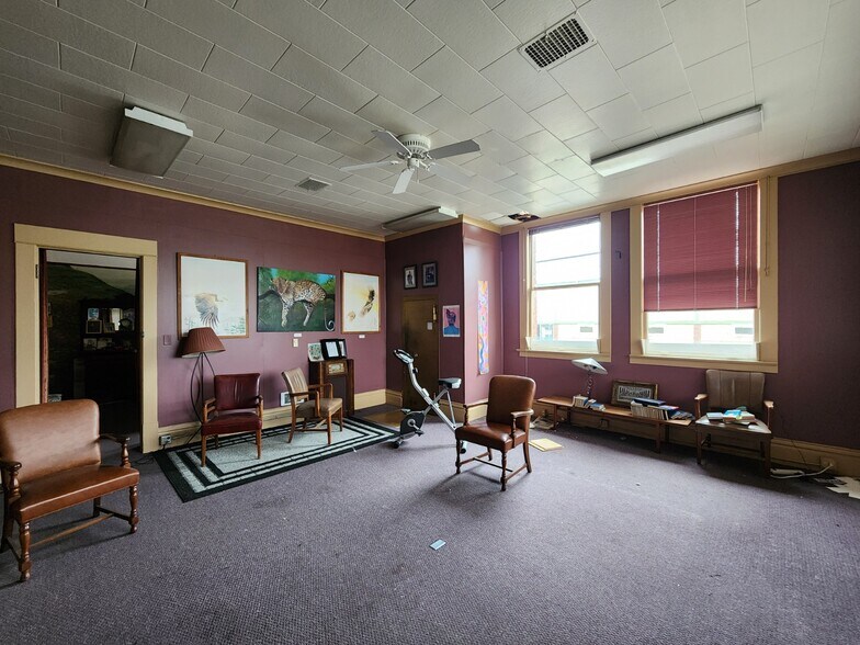 More Photos Of 99 E 2nd St, Coquille Specialty For Sale