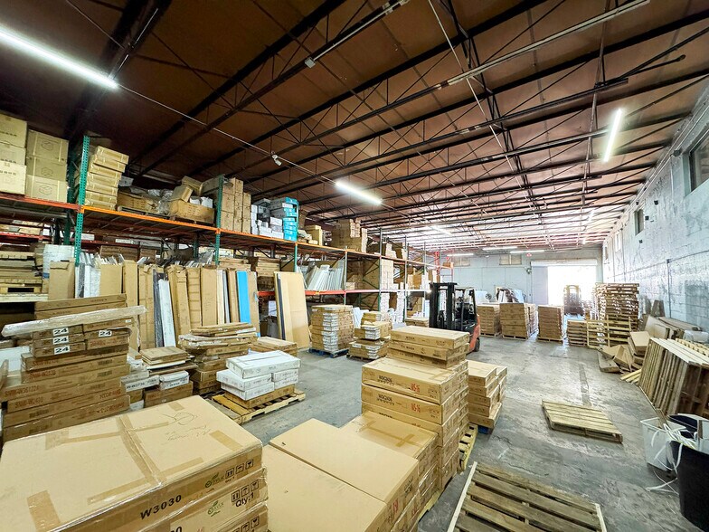 More Photos Of 7215 W 20th Ave, Hialeah Manufacturing For Sale