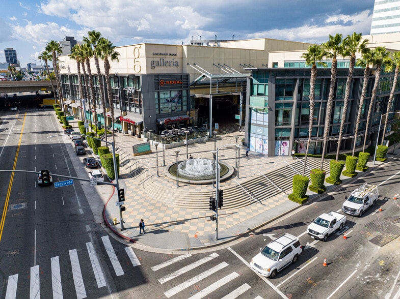 More Photos Of 15301 Ventura Blvd, Sherman Oaks Unknown For Lease