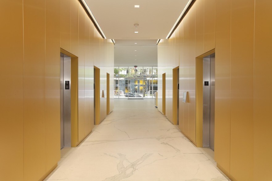 More Photos Of 360 Central Ave, Saint Petersburg Office For Lease