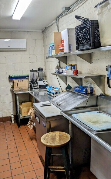 More Photos Of 332 Tate St, Greensboro Restaurant For Lease