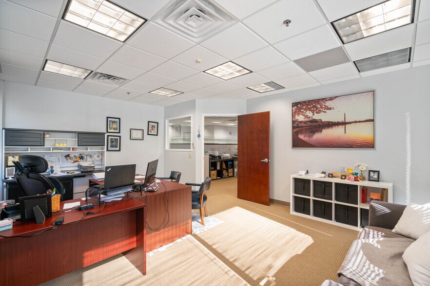 More Photos Of 5350 Shawnee Rd, Alexandria Medical For Sale