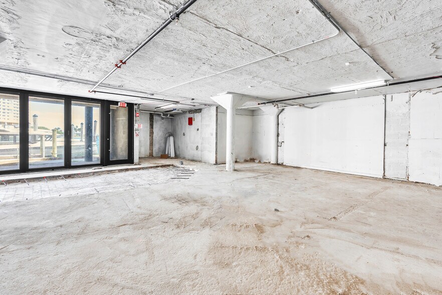 More Photos Of 801 Brickell Bay Dr, Miami Apartments For Lease